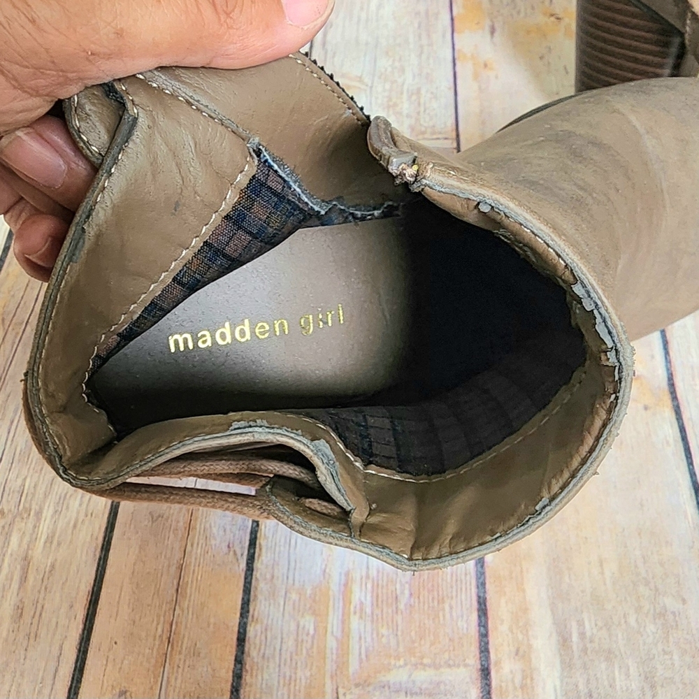 Madden Girl Ankle Booties Size 10M - Picture 5 of 9